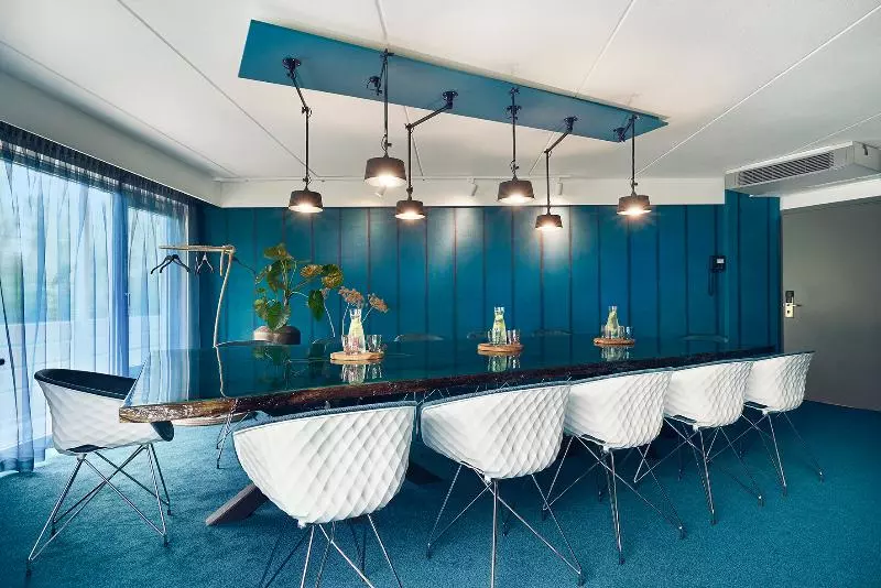 Отель Carlton President