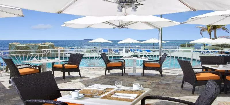 Hotel Oyster Bay Beach Resort