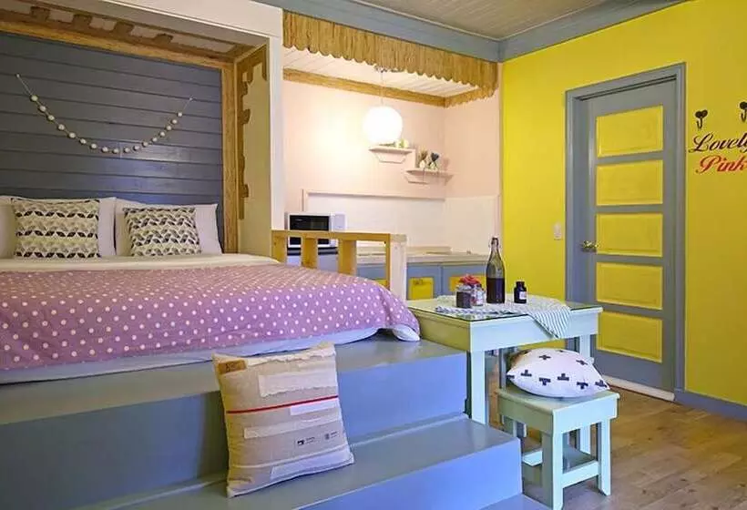 Adellna Pension