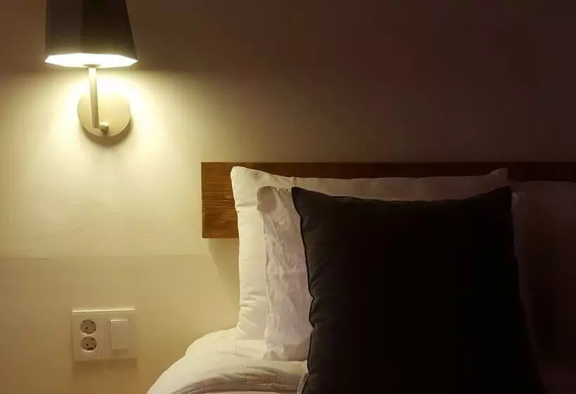 Adellna Pension