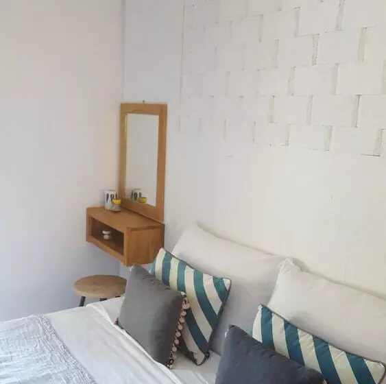 Adellna Pension