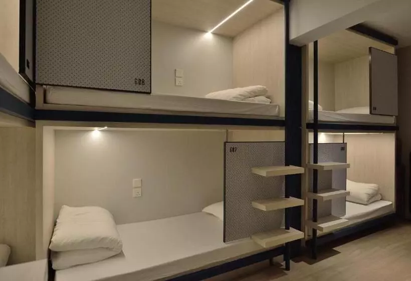 Atlas Hostel & Backpackers