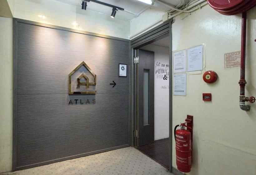 Atlas Hostel & Backpackers