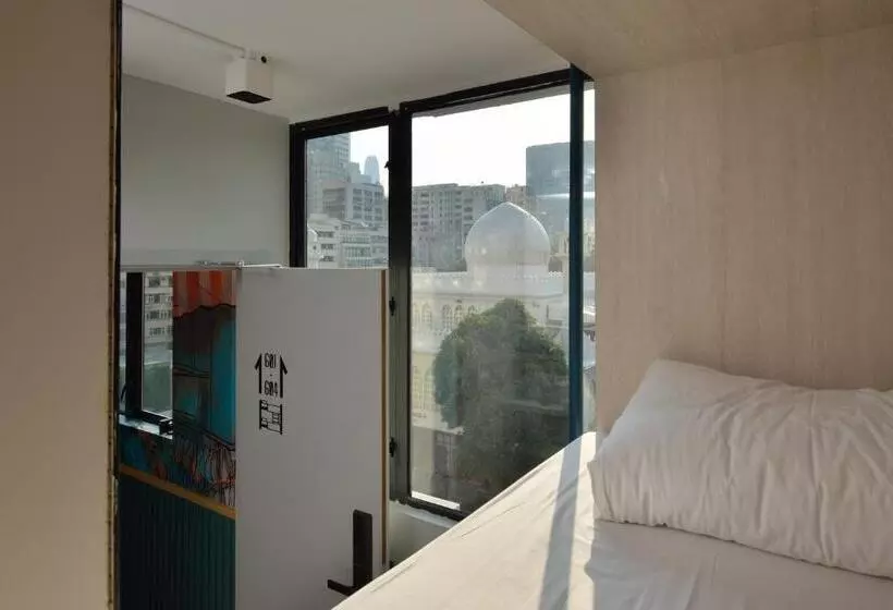 Atlas Hostel & Backpackers