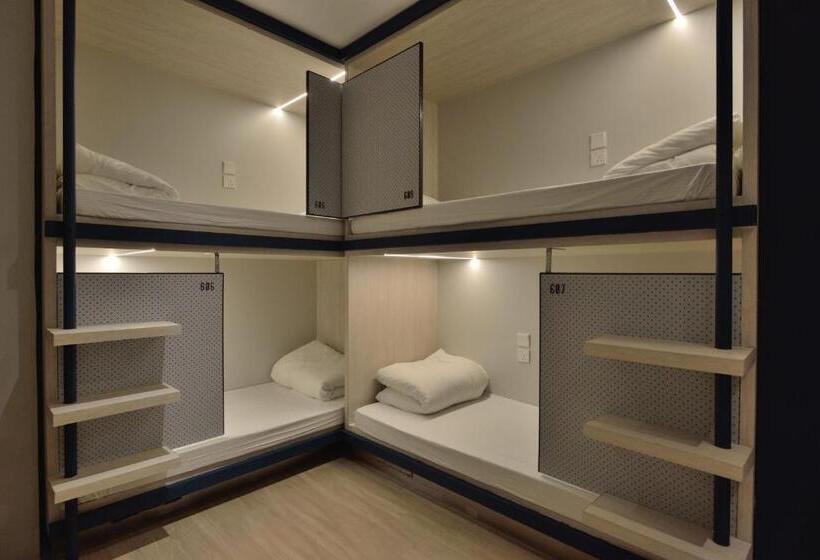 Atlas Hostel & Backpackers