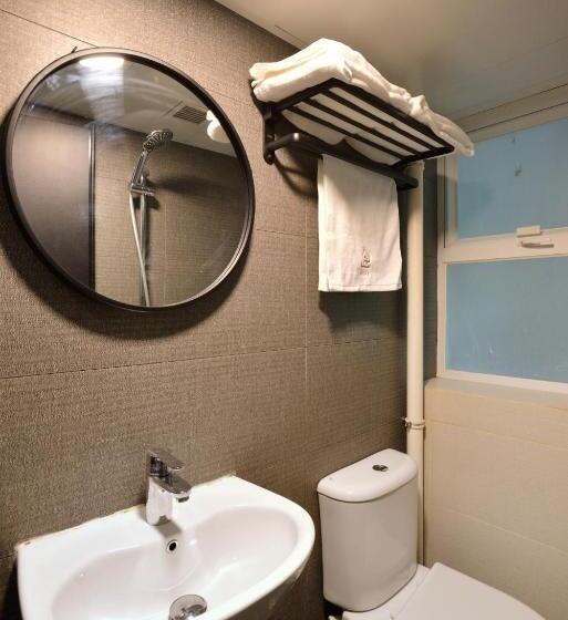 Atlas Hostel & Backpackers