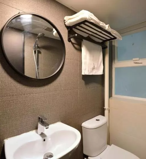 Atlas Hostel & Backpackers