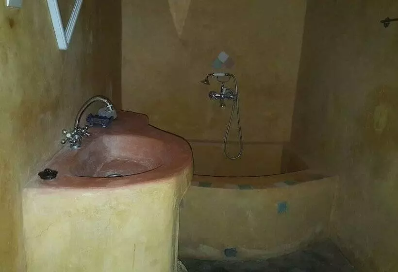 Authentique Riad M Hamid