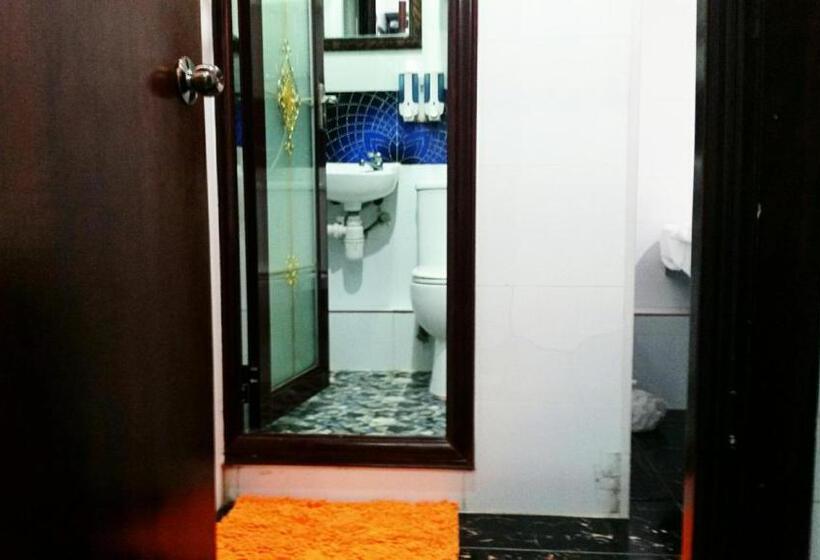 هاستل Castle Inn