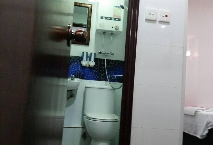 هاستل Castle Inn