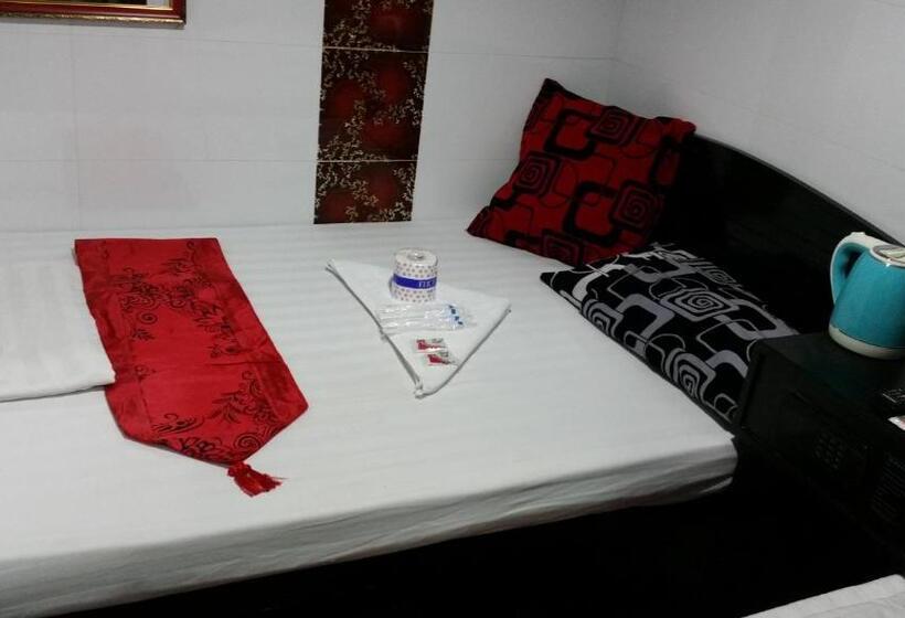 هاستل Castle Inn