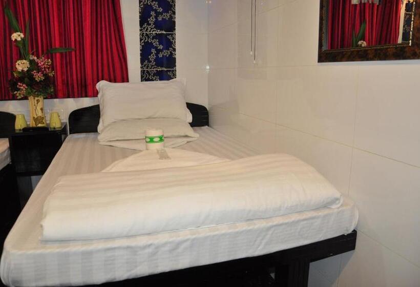 هاستل Castle Inn