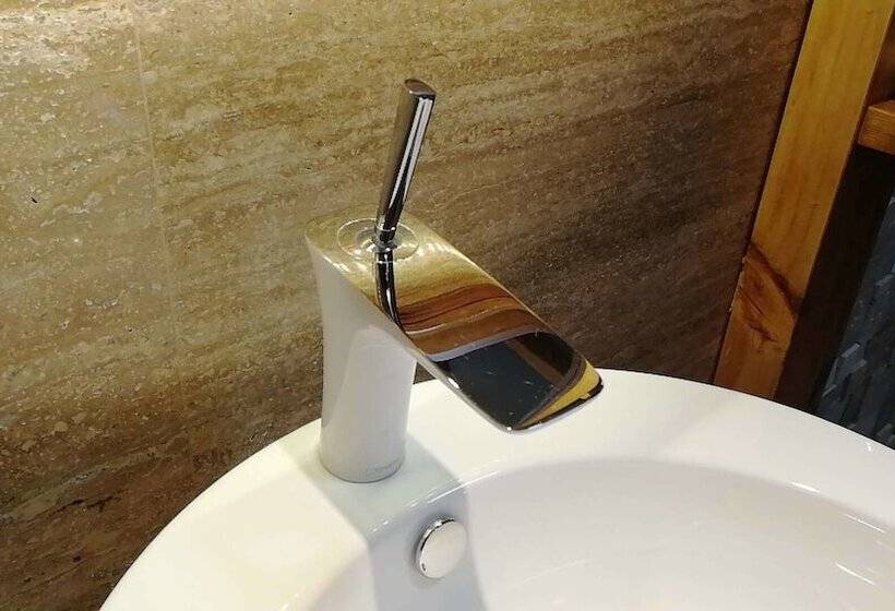 פונדק Mountain Musing