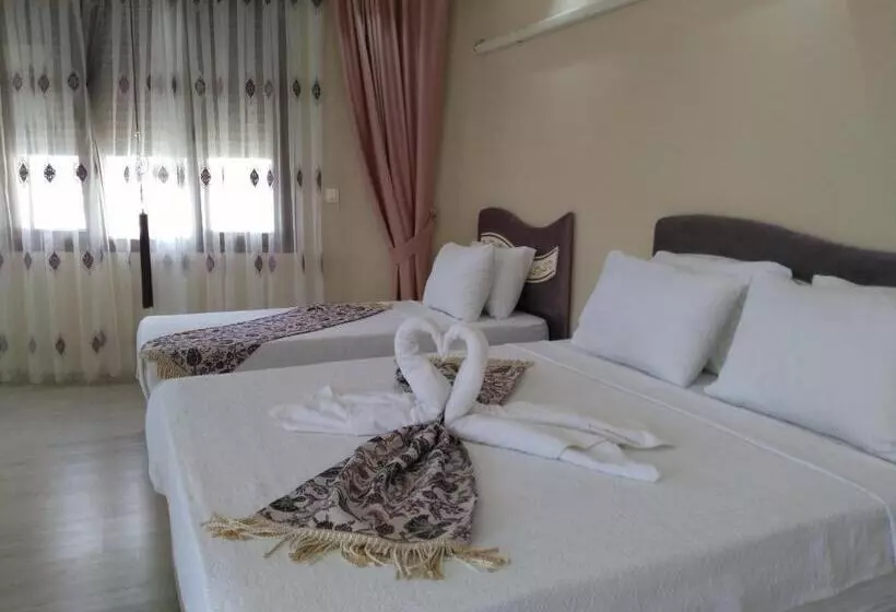 ホテル Ephesus Palaces