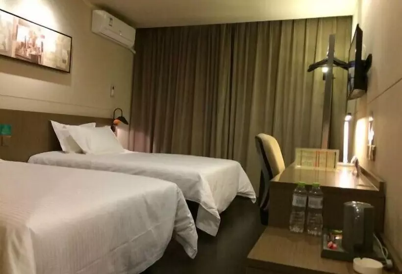 ホテル Jinjiang Inn Select Chifeng Railway Station