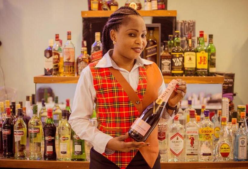 Отель Masailand Safari Lodge