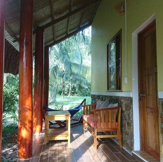 هتل Orchard Fruit Farm Bungalow