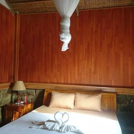 هتل Orchard Fruit Farm Bungalow