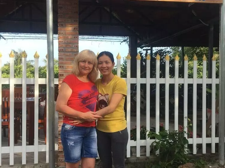 هتل Orchard Fruit Farm Bungalow