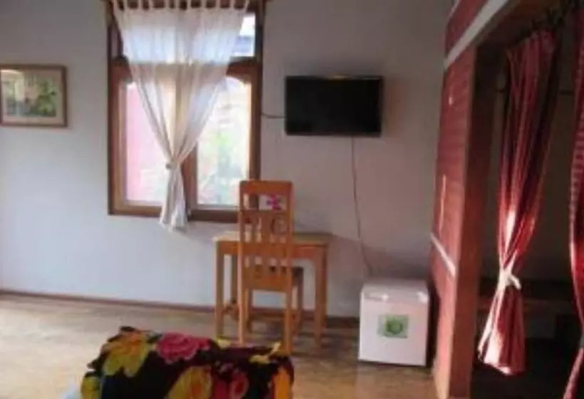 هتل Pyi1 Guest House