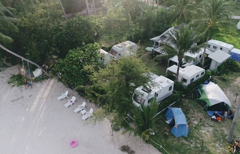 酒店 Samui Caravans Beach Camp