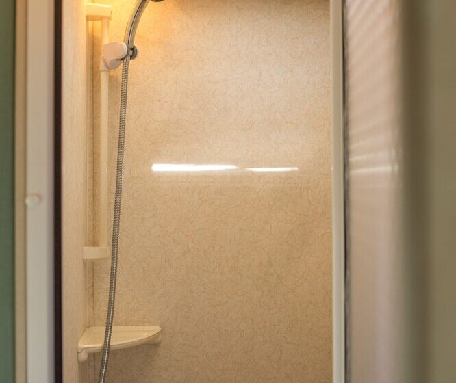 酒店 Samui Caravans Beach Camp