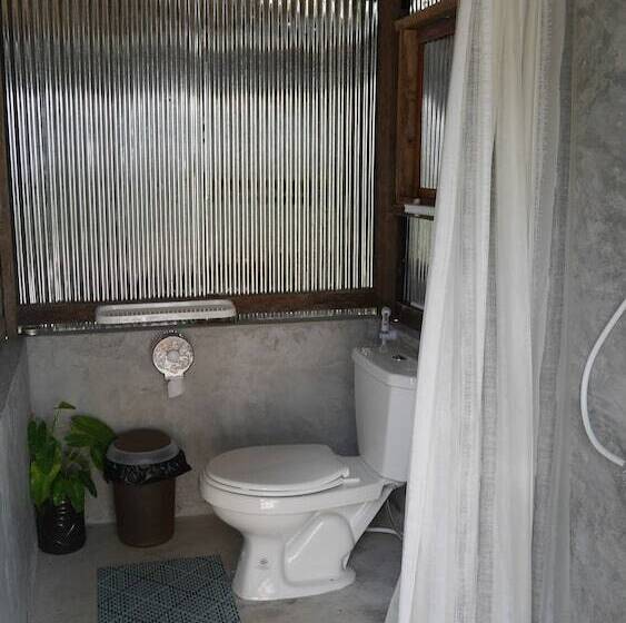 酒店 Samui Caravans Beach Camp