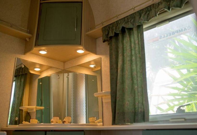 酒店 Samui Caravans Beach Camp