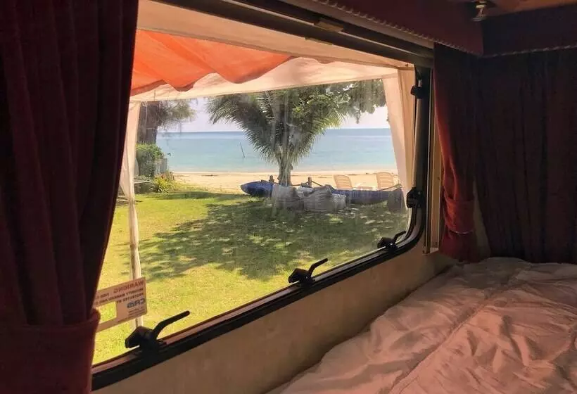 Hotelli Samui Caravans Beach Camp