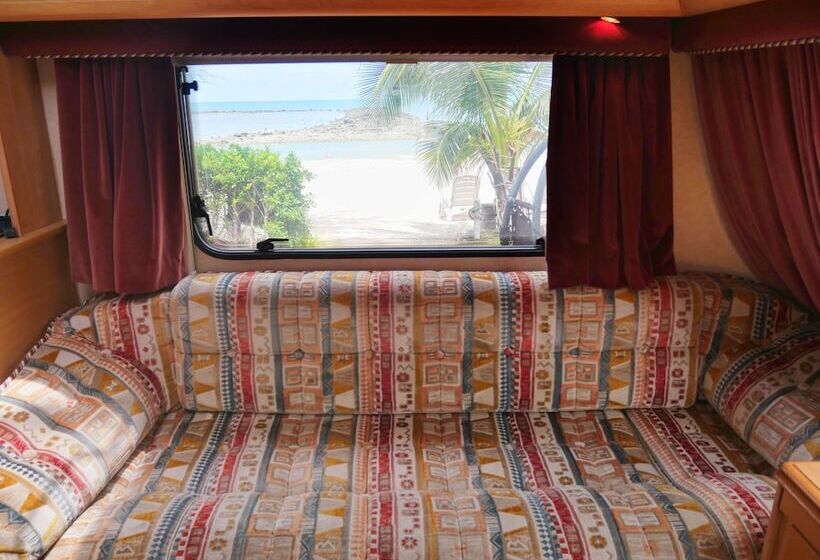 酒店 Samui Caravans Beach Camp