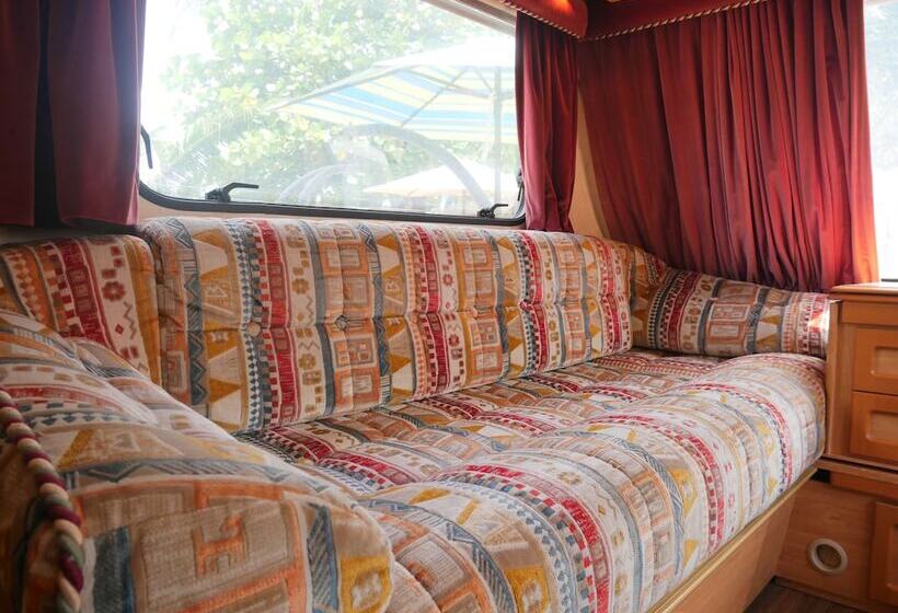 酒店 Samui Caravans Beach Camp