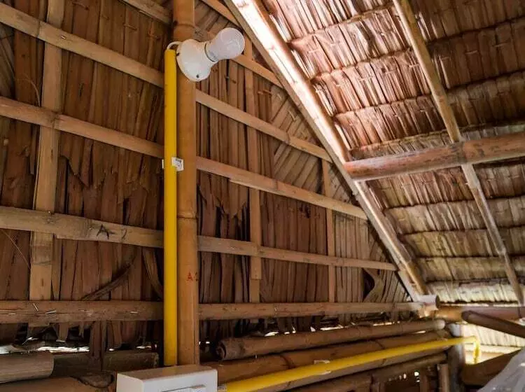 Hotelli Samui Caravans Beach Camp