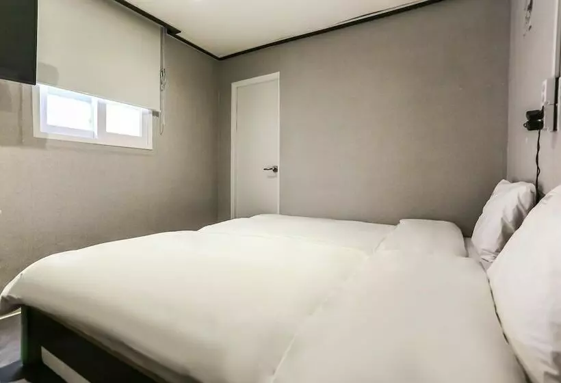 Hotelli Shire Inn