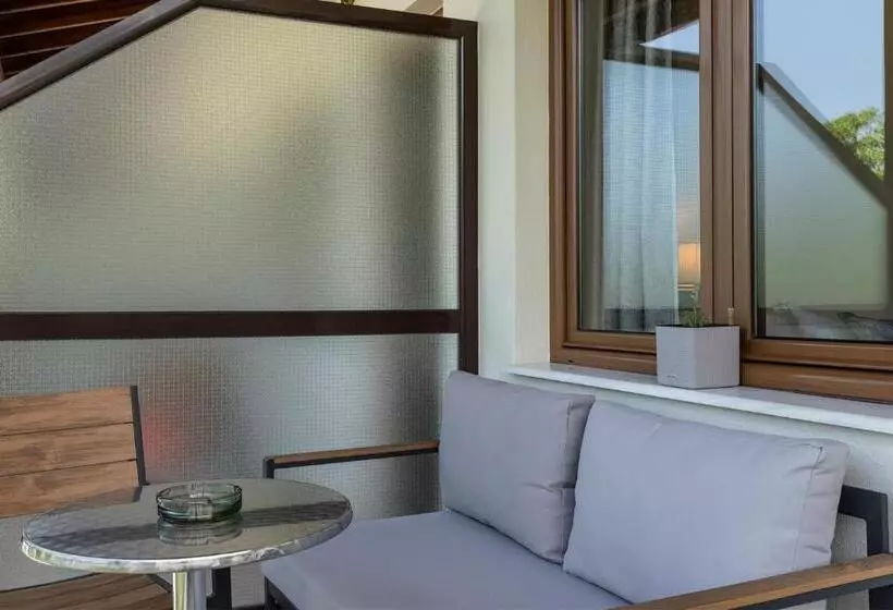 Hotelli Xenios Dias Boutique