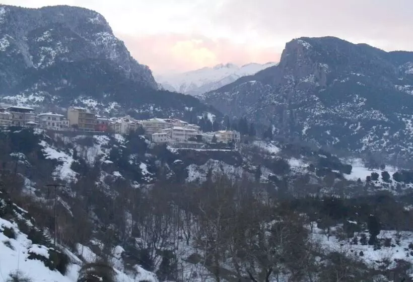 Hotelli Xenios Dias Boutique