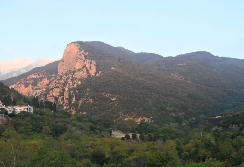 Hotelli Xenios Dias Boutique