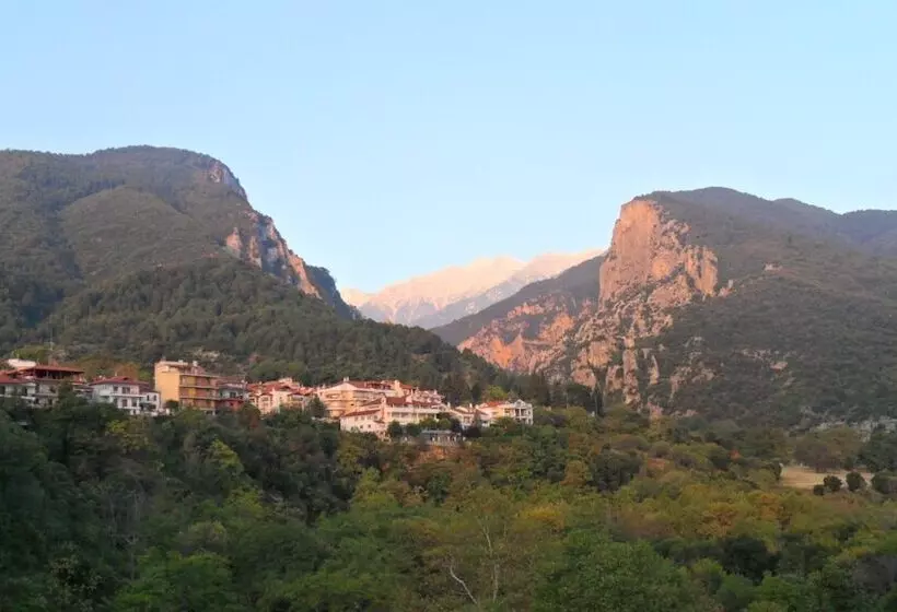 Hotelli Xenios Dias Boutique