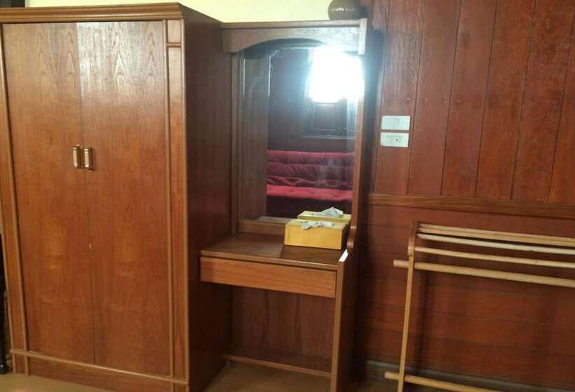 פנסיון Beau And Blonde House Kamala