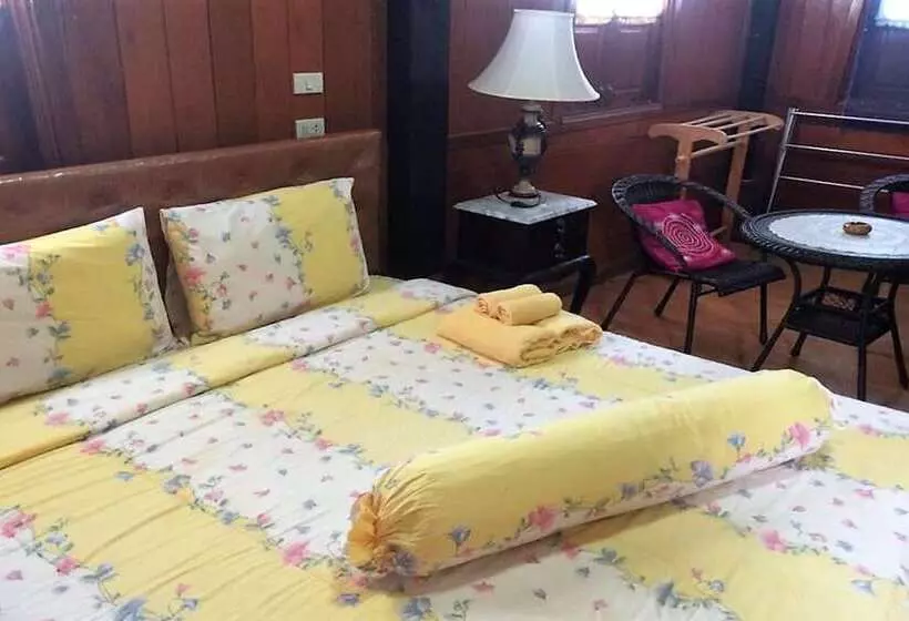 Majatalo Beau And Blonde House Kamala