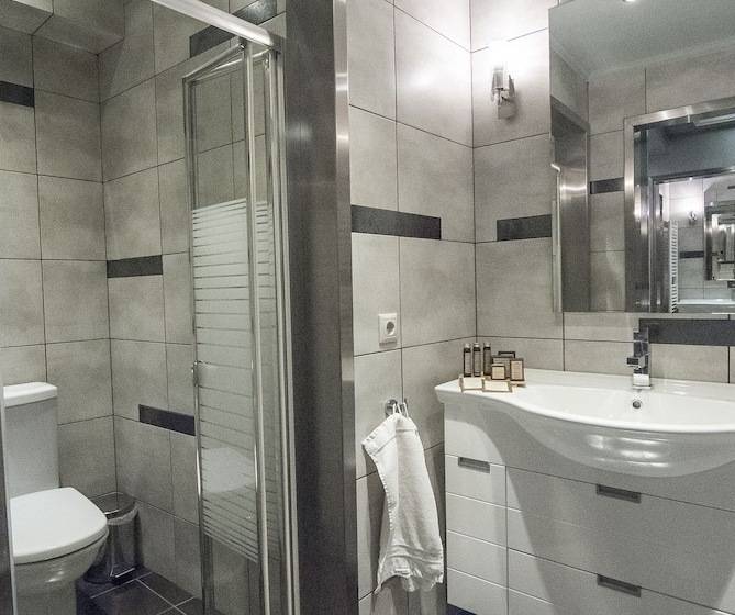 膳宿费 Ostra Menalon Luxury Suites