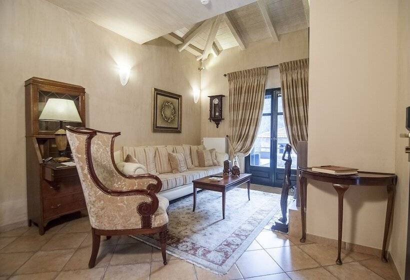 膳宿费 Ostra Menalon Luxury Suites