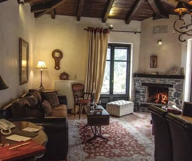 Majatalo Ostra Menalon Luxury Suites