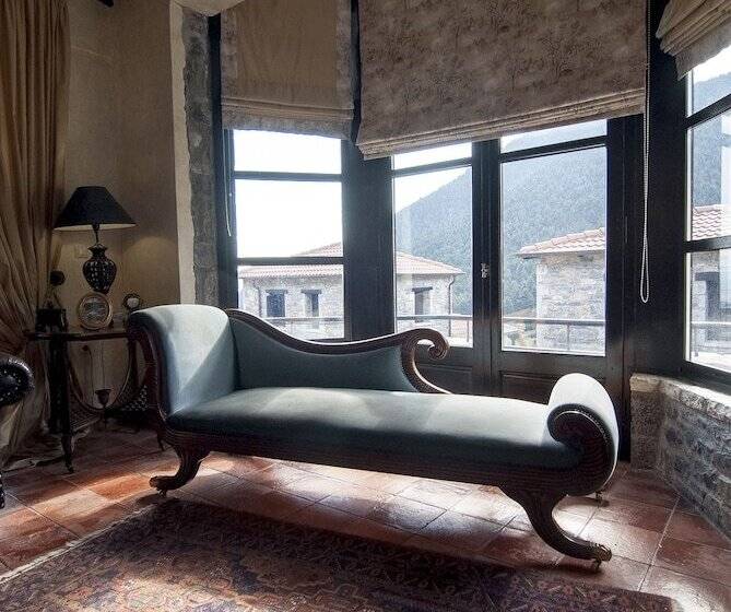 膳宿费 Ostra Menalon Luxury Suites