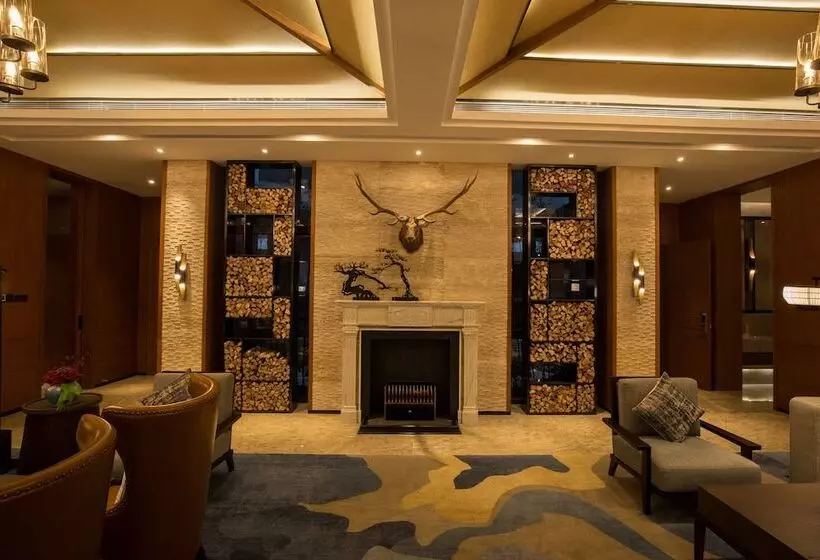 Spring Posh Roadsun International Hotel & Resort
