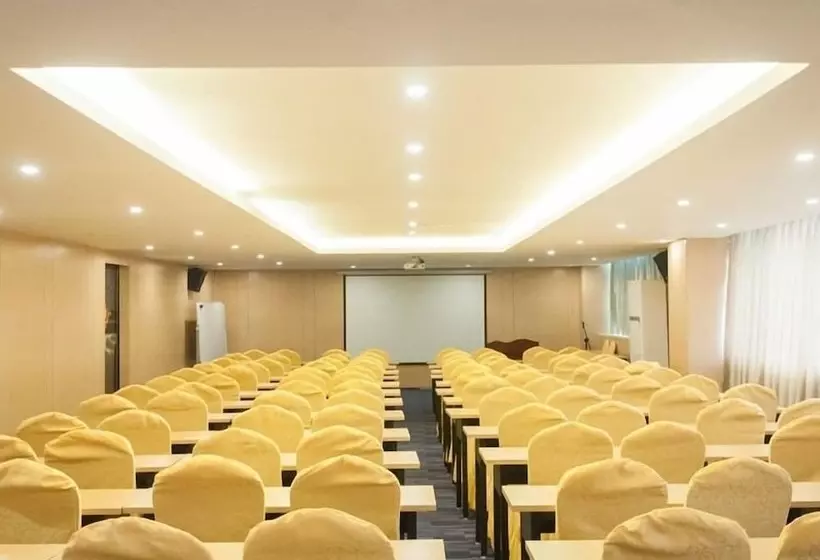 Hotelli Greentree Inn Nanning Qingxiu District Dongge