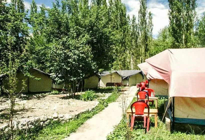 هتل K2 Resort Camps