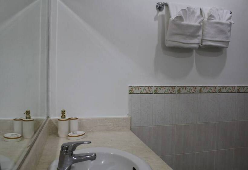 هتل Mayan Apartment