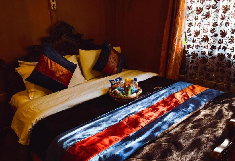 Hotel The Heritage Gemini Group Of Houseboat