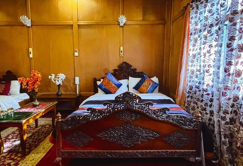 Hotel The Heritage Gemini Group Of Houseboat