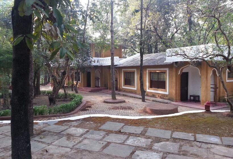 Hotel Krishna Jungle Resort